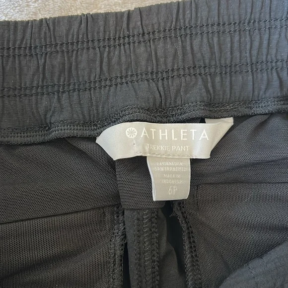 Athleta belted Trekkie pant in black - Picture 4 of 6